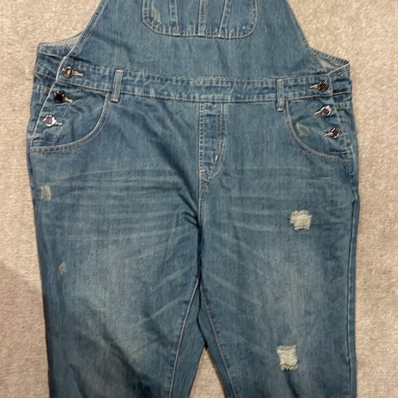 City Chic Boyfriend Denim Distressed Overalls size 18 - Picture 9 of 14